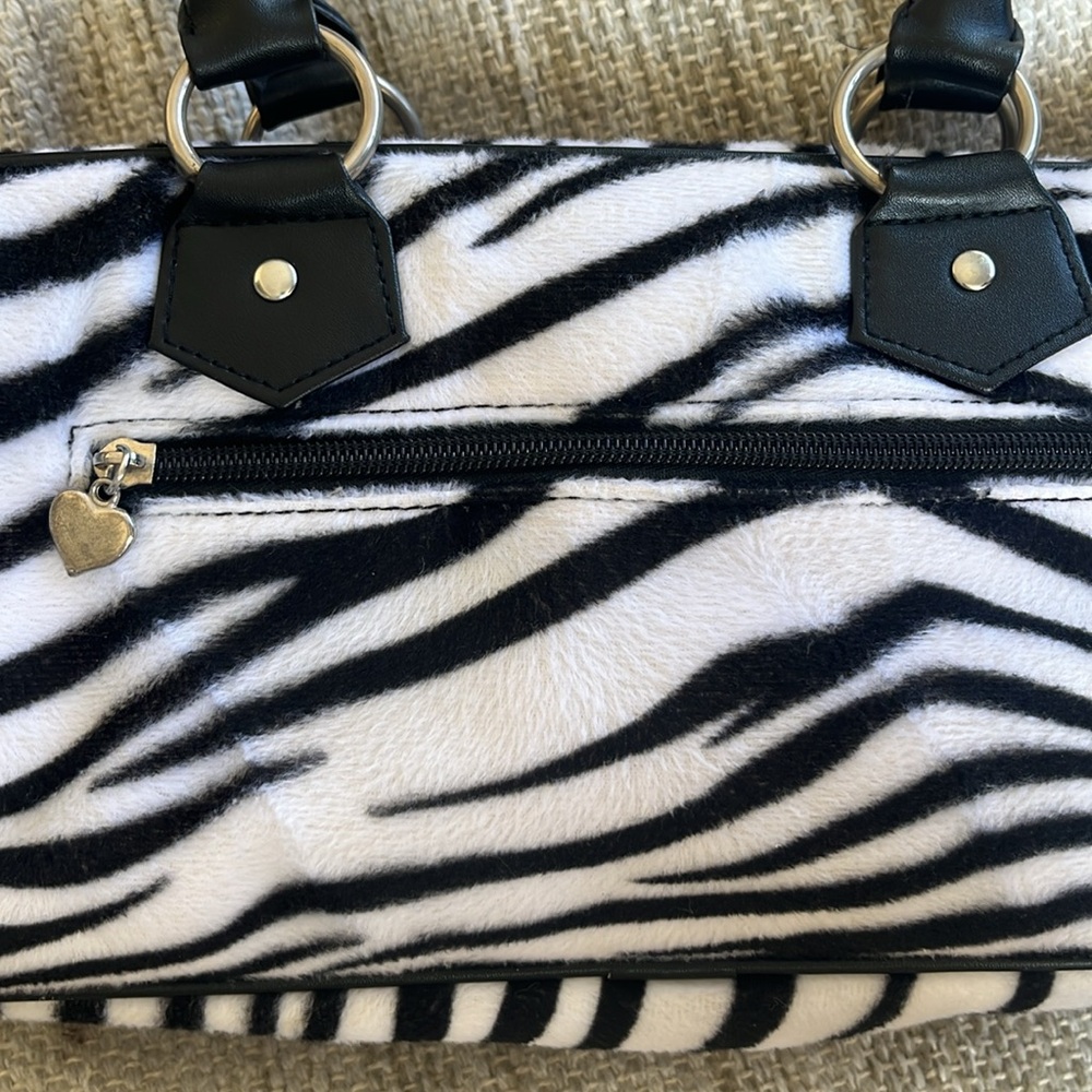 Zebra hello kitty purse - Picture 9 of 15